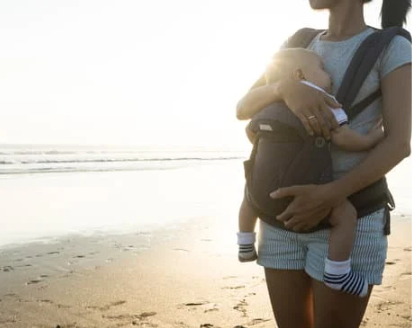 SLING baby carrier: versatile for all seasons