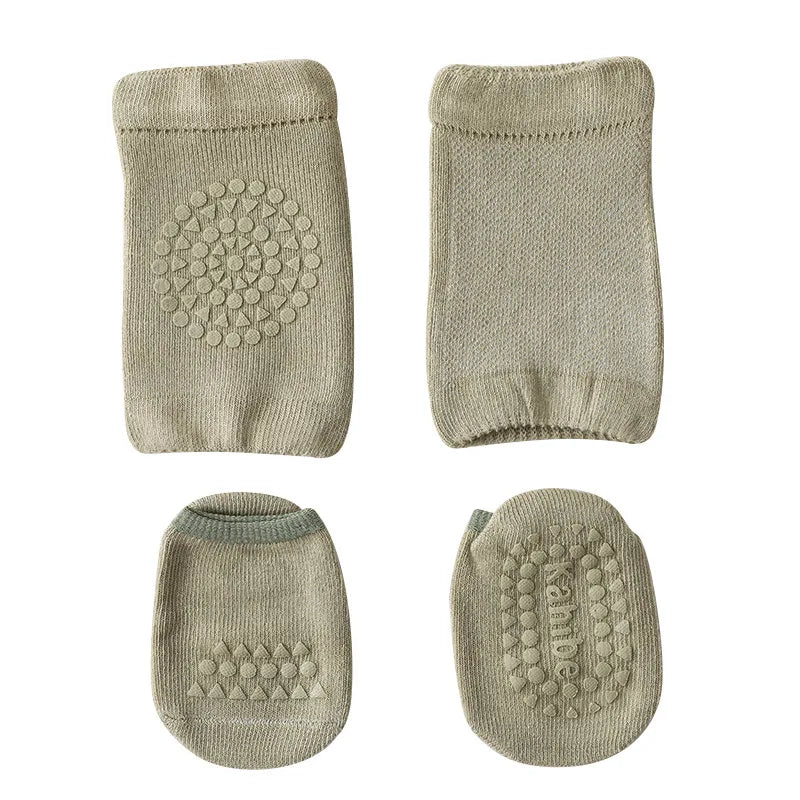 Socks and knee pads set: protection for a better discovery of the world