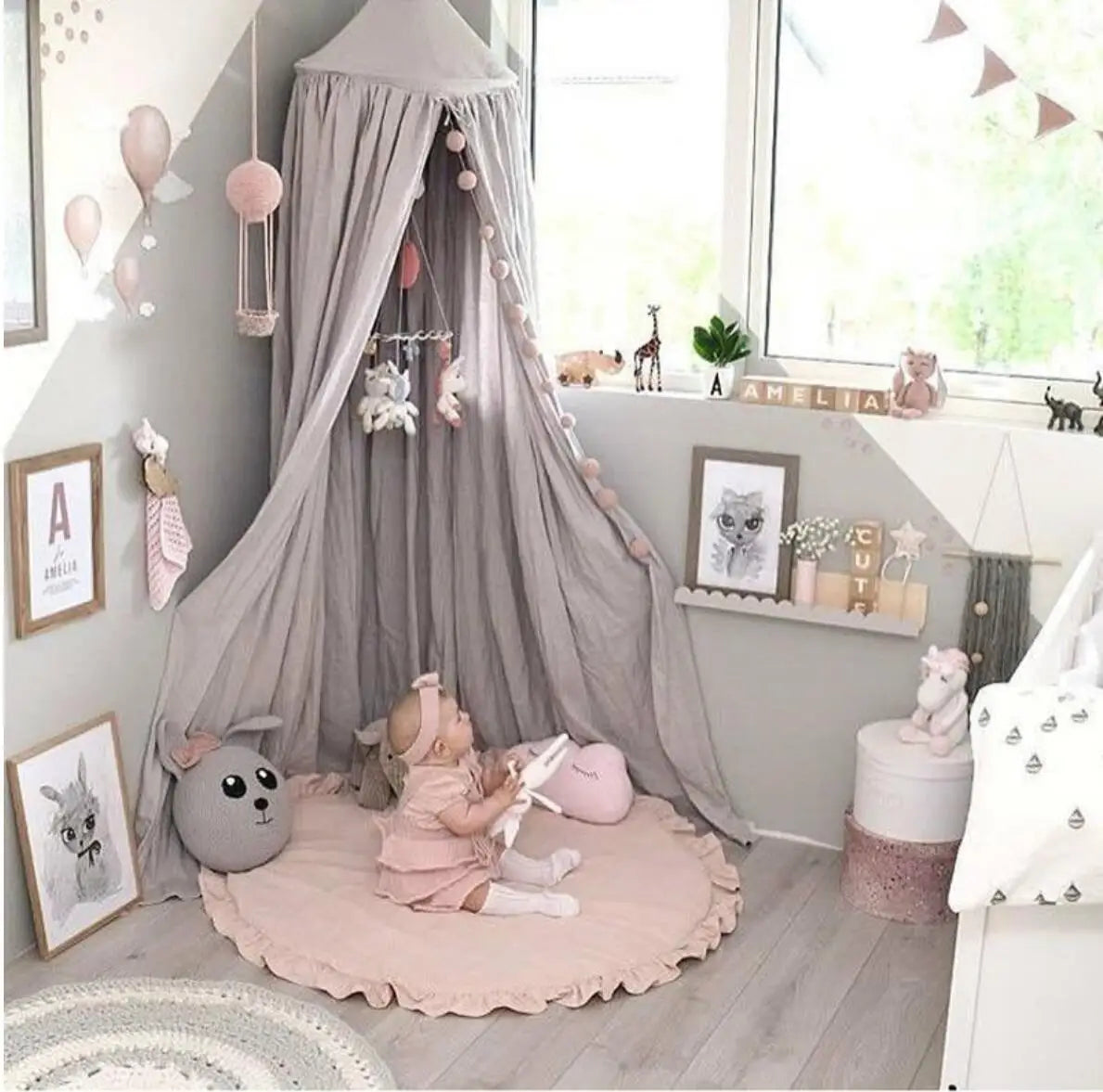 Round floor mat: softness and tenderness combined