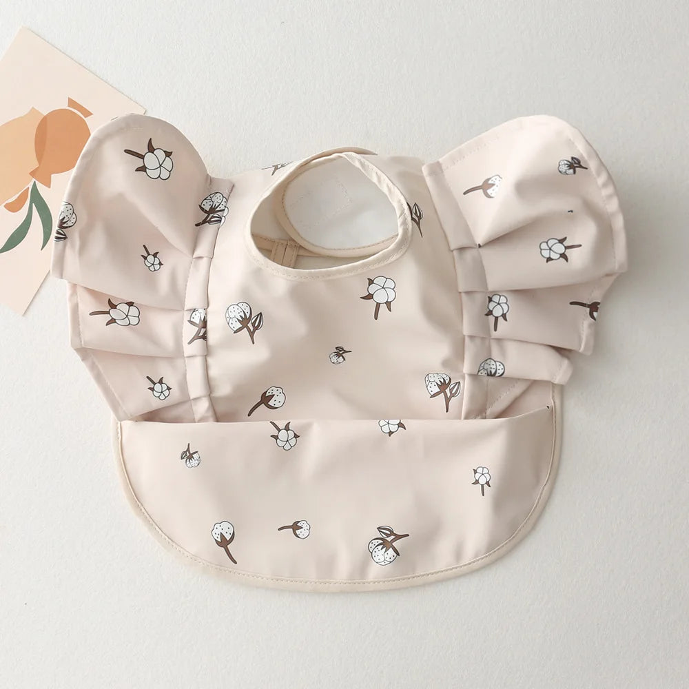 Waterproof Nordic apron with short sleeves: designed for everyday use with Scandinavian elegance!