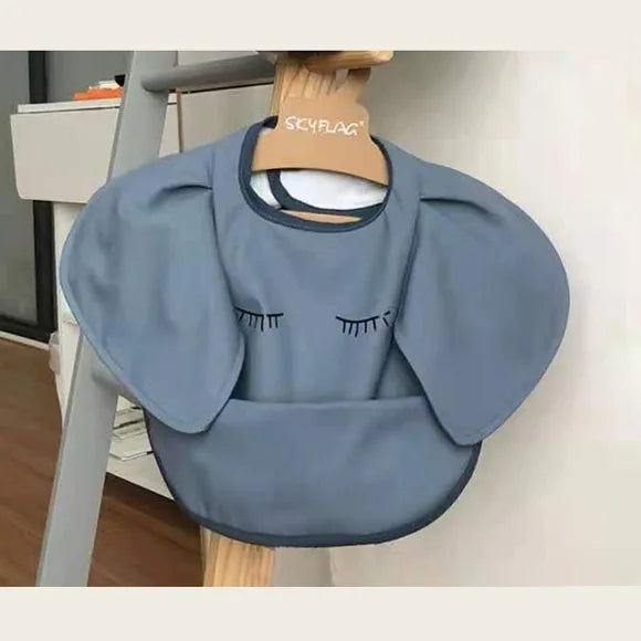 Waterproof Nordic apron with short sleeves: designed for everyday use with Scandinavian elegance!
