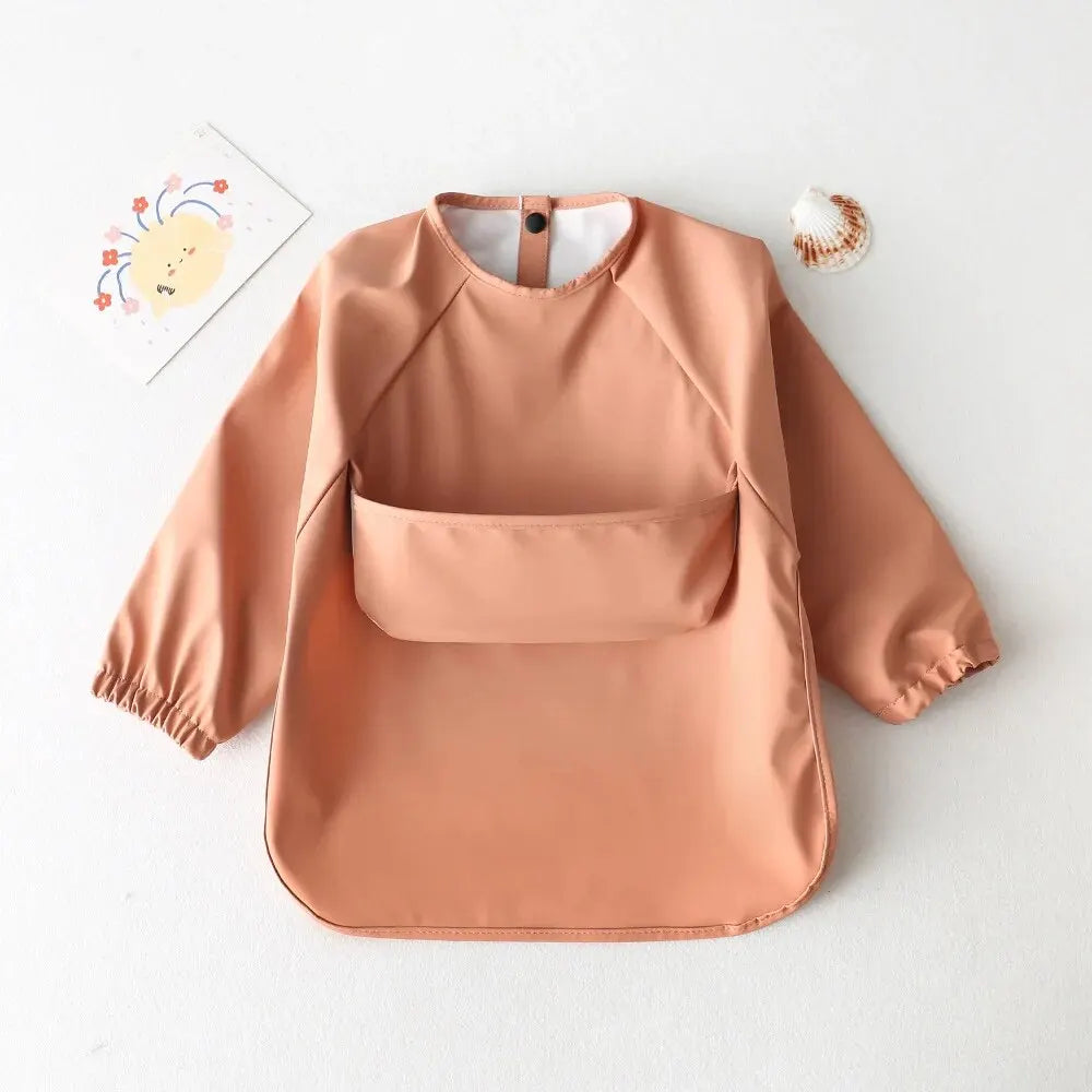 Waterproof long-sleeved feeding apron: protect in style, grow in freedom!