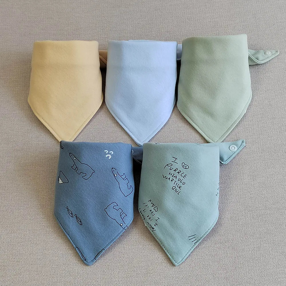 Triangle bib in double cotton: drooling has never been so cute! (pack of 5)