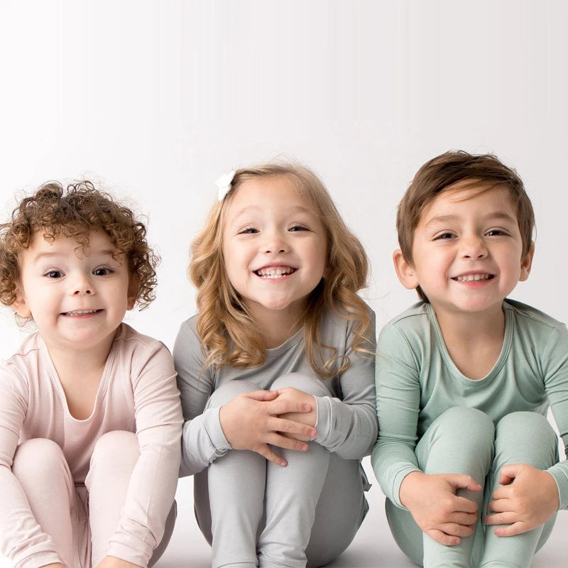 2-piece bamboo fiber pajamas: comfort for young and old alike